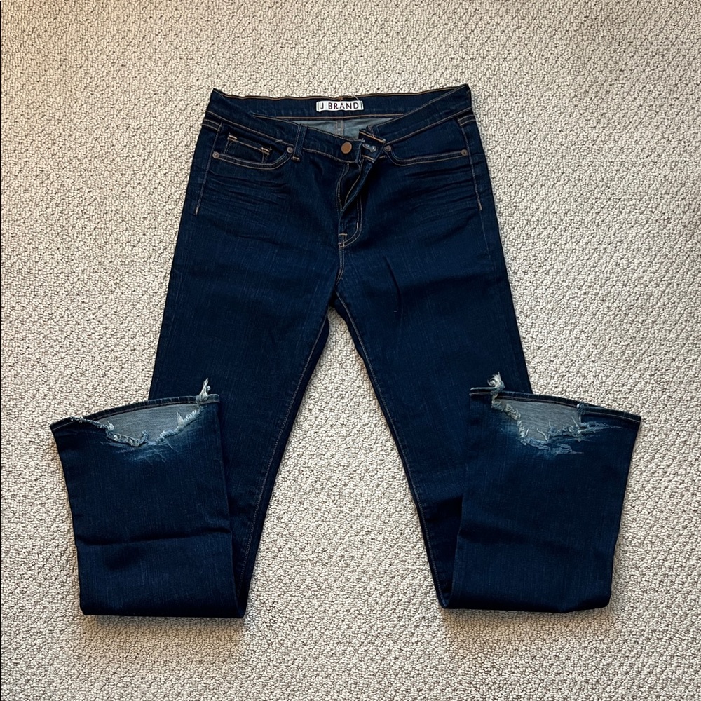 J Brand Dark Blue Jeans with distressed hem - size 31